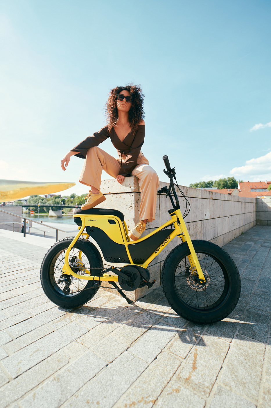Электровелосипед Ruff Cycles Lil'Missy Bosch Performance Line CX Kissy
